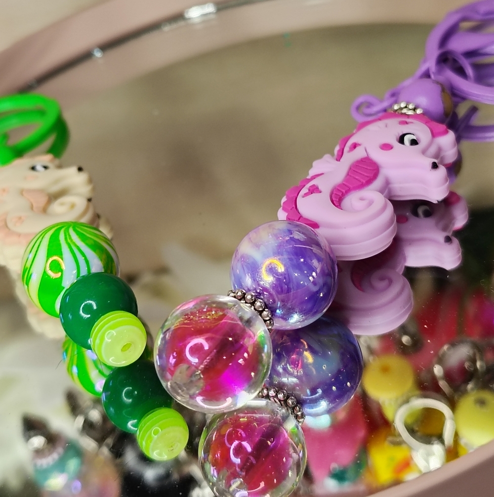 Colorful Seahorse Keychains - Picture 4 of 5